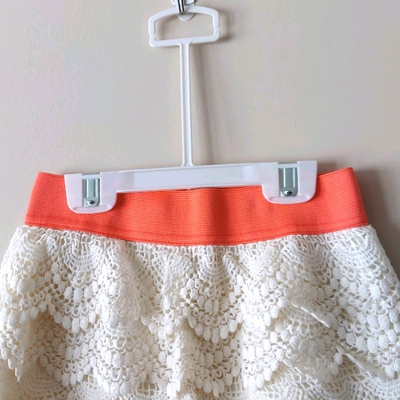 RUUM Cream Crochet Tiered Skirt, Size 7/8 - Picture 2 of 4